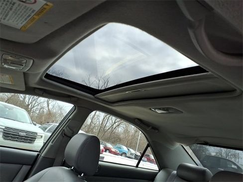 Used 2002 Toyota Camry XLE image 14