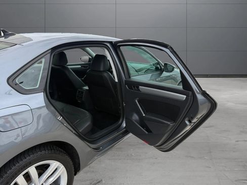 Used 2019 Volkswagen Passat 2.0T Wolfsburg FWD image 20