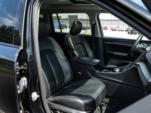 Used 2021 Jeep Grand Cherokee L Limited AWD/4WD image 24