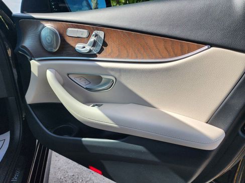 Used 2023 Mercedes-Benz E 350 4MATIC Sedan image 22