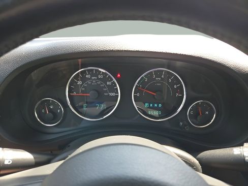 Used 2012 Jeep Wrangler Unlimited Sahara w/ Dual Top Group image 12