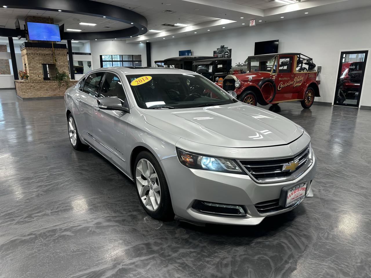 Used 2014 Chevrolet Impala LTZ FWD image 4