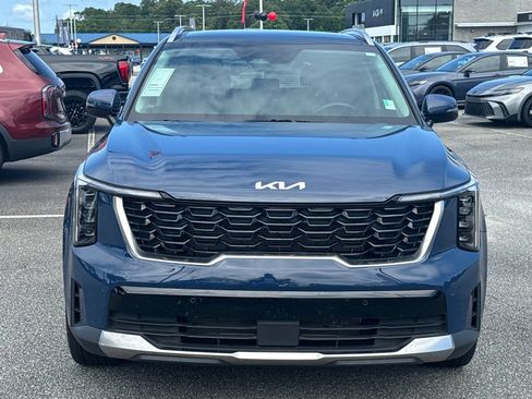 Used 2024 Kia Sorento S w/ Panoramic Sunroof Package FWD image 8