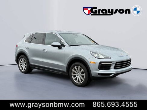 Used 2022 Porsche Cayenne image 1