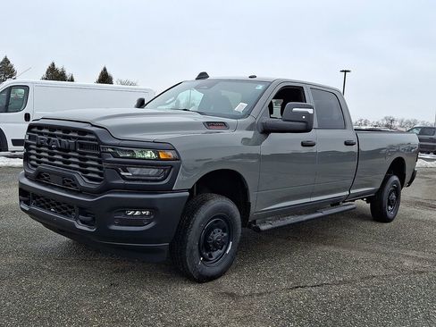 New 2026 RAM 2500 Tradesman AWD/4WD image 4