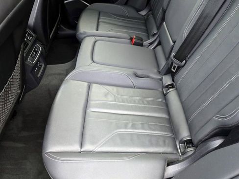 Used 2025 Audi Q5 2.0T Premium image 32