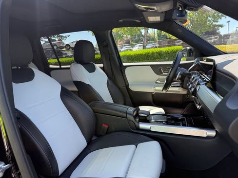 Used 2023 Mercedes-Benz GLB 250 4MATIC image 25