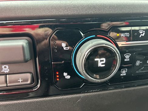 Used 2024 Chevrolet Silverado 3500 LT w/ Convenience Package image 22