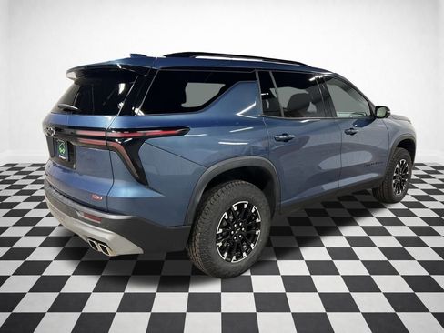 Certified 2025 Chevrolet Traverse Z71 image 9