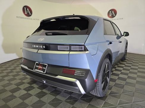 New 2025 Hyundai Ioniq 5 SE image 5