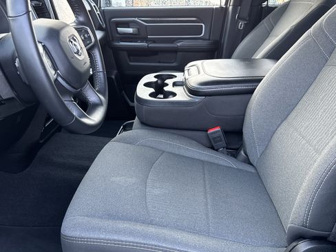 Used 2024 RAM 2500 Big Horn w/ Safety Group image 9