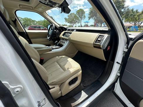 Used 2017 Land Rover Range Rover Sport SE AWD/4WD image 34