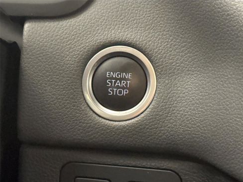 Used 2023 Toyota Tundra Limited AWD/4WD image 21
