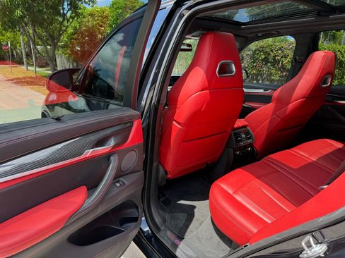 Used 2017 BMW X5 M w/ Premium Package image 11