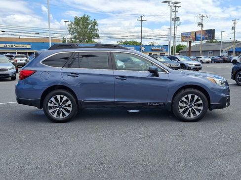 Used 2016 Subaru Outback 3.6R Limited AWD/4WD image 4