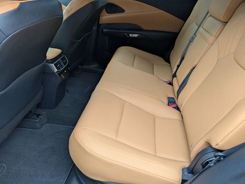 Used 2024 Lexus RX 350h image 13