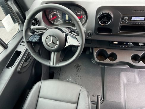 New 2025 Mercedes-Benz Sprinter 2500 image 14
