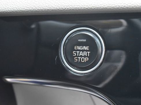 Certified 2022 Kia Sportage EX w/ EX Technology Package AWD/4WD image 31