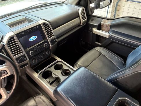 Used 2017 Ford F250 Lariat w/ Tow Technology Bundle image 20