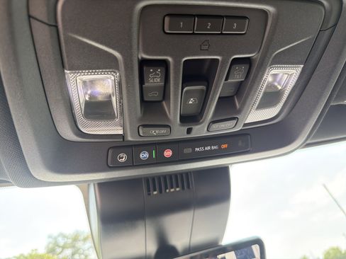 Used 2024 GMC Sierra 2500 AT4 w/ AT4 Premium Plus Package AWD/4WD image 24