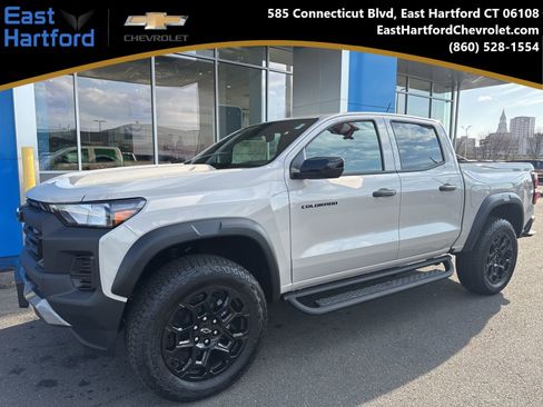 New 2026 Chevrolet Colorado Trail Boss AWD/4WD image 1