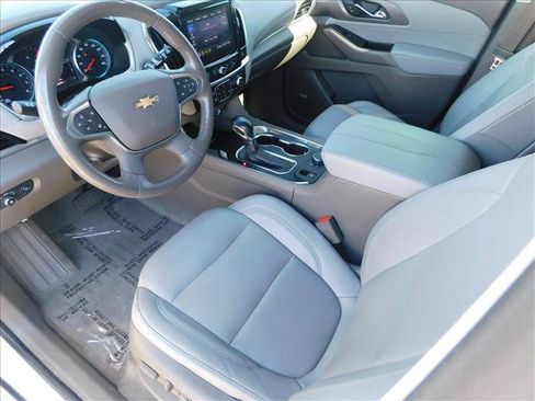 Used 2021 Chevrolet Traverse Premier AWD/4WD image 16