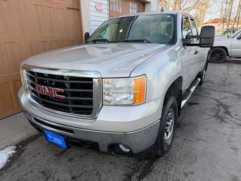 Used 2007 GMC Sierra 2500 SLE w/ Snow Plow Prep Package image 7