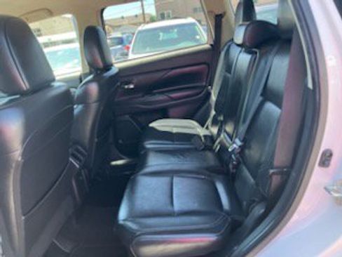 Used 2019 Mitsubishi Outlander SEL image 10