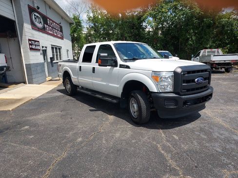 Used 2015 Ford F250 XL w/ Power Equipment Group AWD/4WD image 4