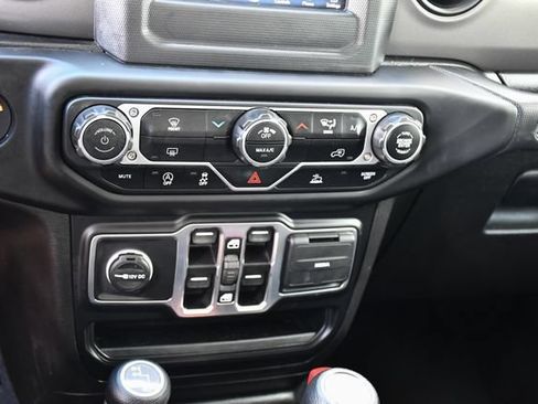 Used 2023 Jeep Gladiator Sport AWD/4WD image 35
