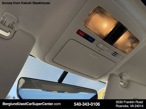 Used 2017 Subaru Forester 2.5i Limited w/ Popular Package #2 image 30