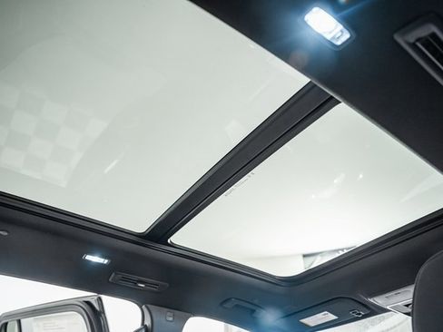 New 2026 Chevrolet Traverse RS w/ LPO, Floor Liner Package image 37