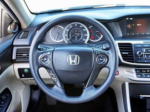 Used 2015 Honda Accord EX image 19