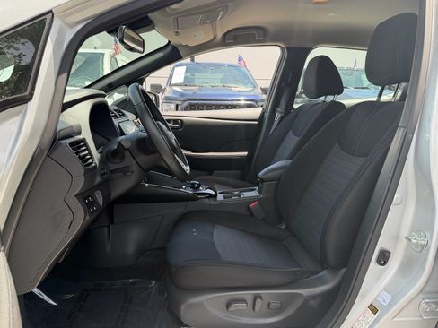 Certified 2024 Nissan Leaf SV Plus FWD image 9