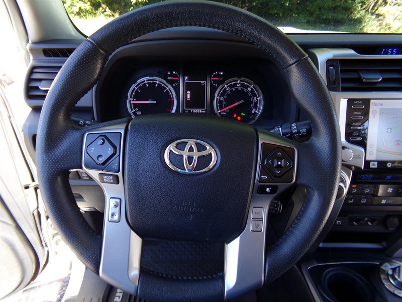 Used 2021 Toyota 4Runner Limited AWD/4WD image 34