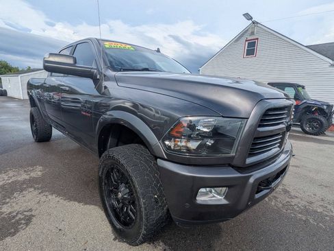Used 2017 RAM 2500 Big Horn w/ Sport Appearance Group AWD/4WD image 7