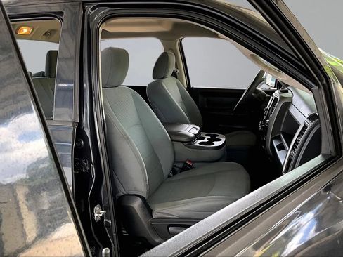Used 2017 RAM 1500 Express AWD/4WD image 25