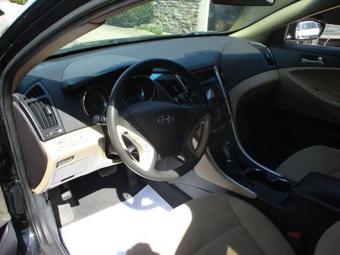 Used 2011 Hyundai Sonata GLS image 10