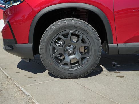 New 2025 Honda Pilot TrailSport image 12