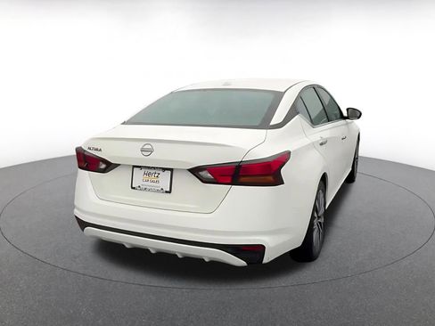 Used 2025 Nissan Altima 2.5 SV image 13