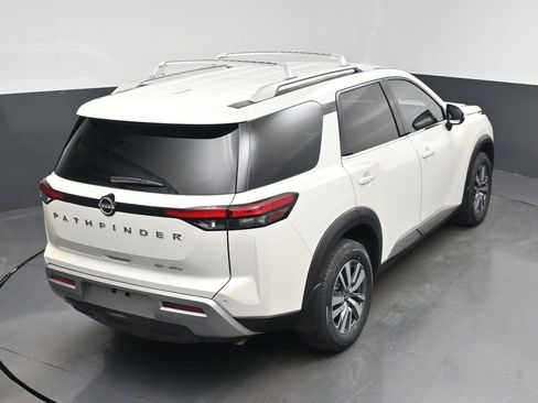 Used 2024 Nissan Pathfinder SL image 47