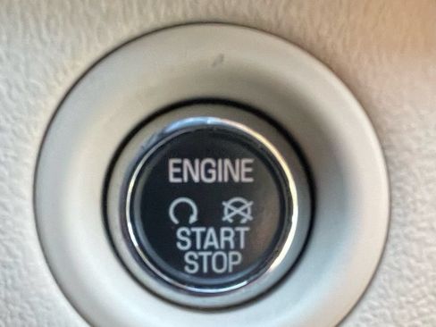 Used 2016 Lincoln MKS w/ Equipment Group 101A FWD image 24