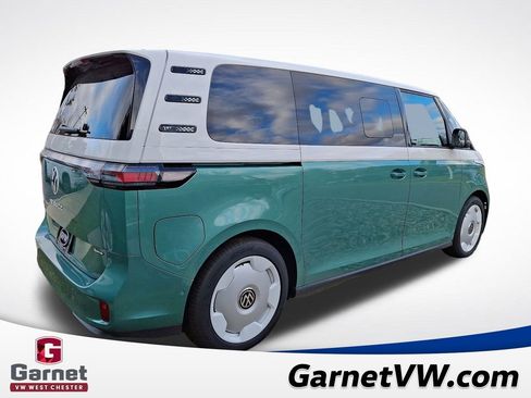 New 2025 Volkswagen ID. Buzz 1st Edition image 4