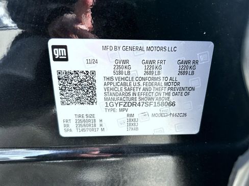 Used 2025 Cadillac XT4 Premium Luxury image 25