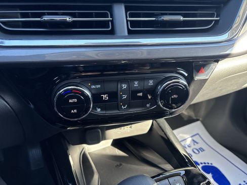 New 2026 Chevrolet Trax ACTIV w/ Sunroof Package image 21