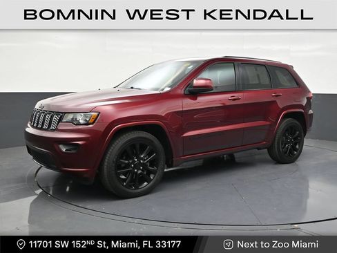 Used 2020 Jeep Grand Cherokee Altitude RWD image 1