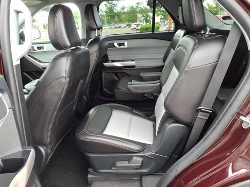 Used 2023 Ford Explorer XLT w/ Equipment Group 202A AWD/4WD image 11