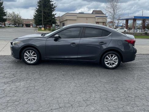 Used 2016 MAZDA MAZDA3 i Sport w/ Preferred Equipment Package image 2