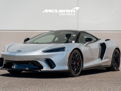New 2026 McLaren GTS image 3