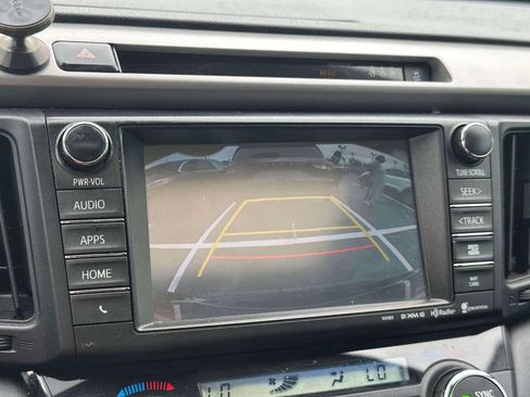 Used 2017 Toyota RAV4 XLE FWD image 27